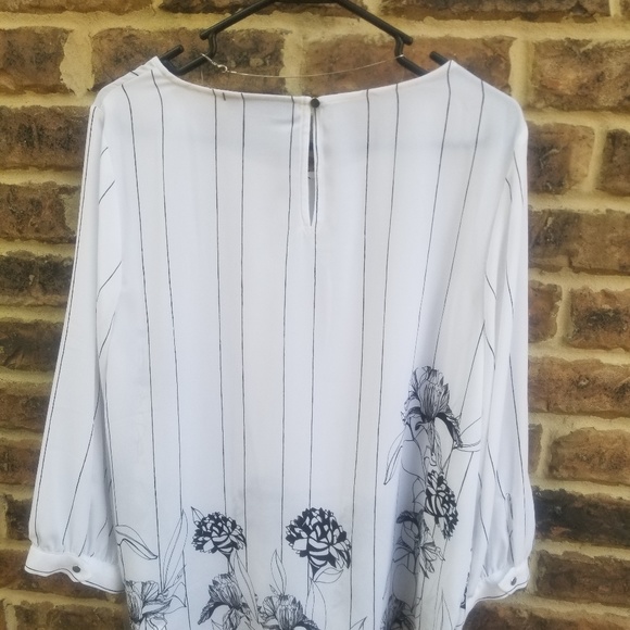 Apt 9 white with black blouse. XL. - Picture 3 of 5